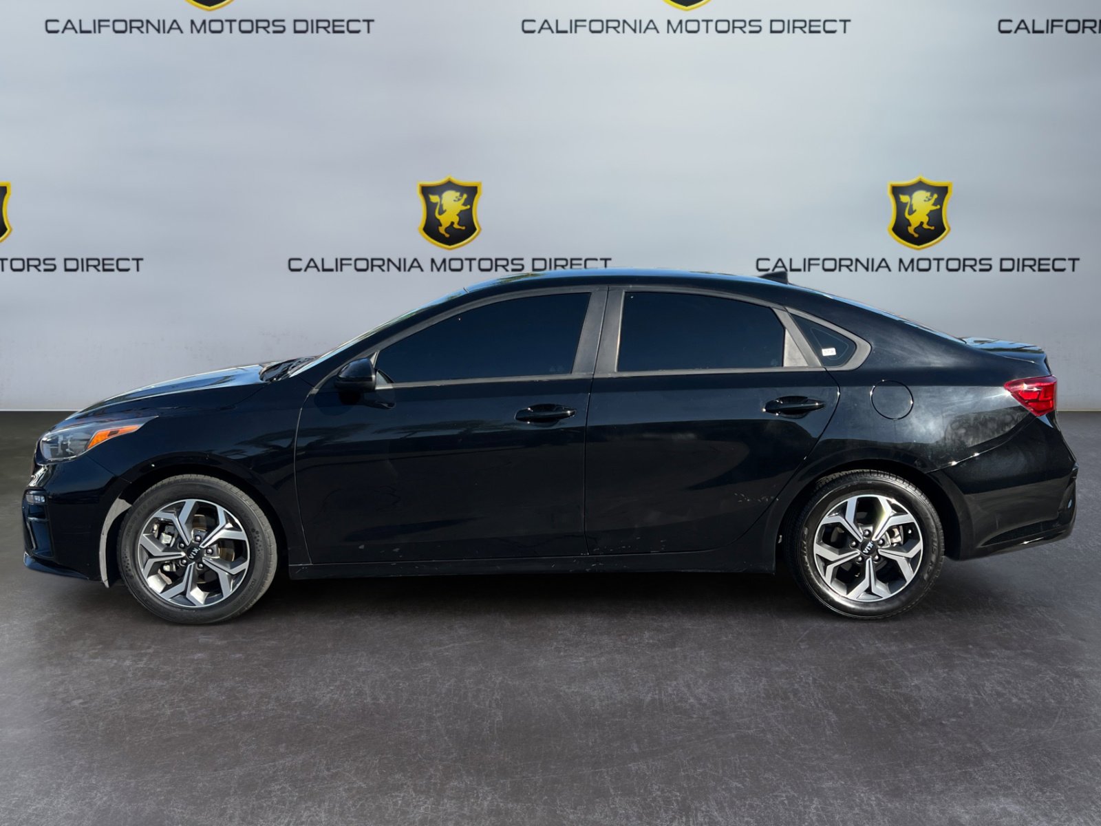 Used 2021 Kia Forte LXS image 2