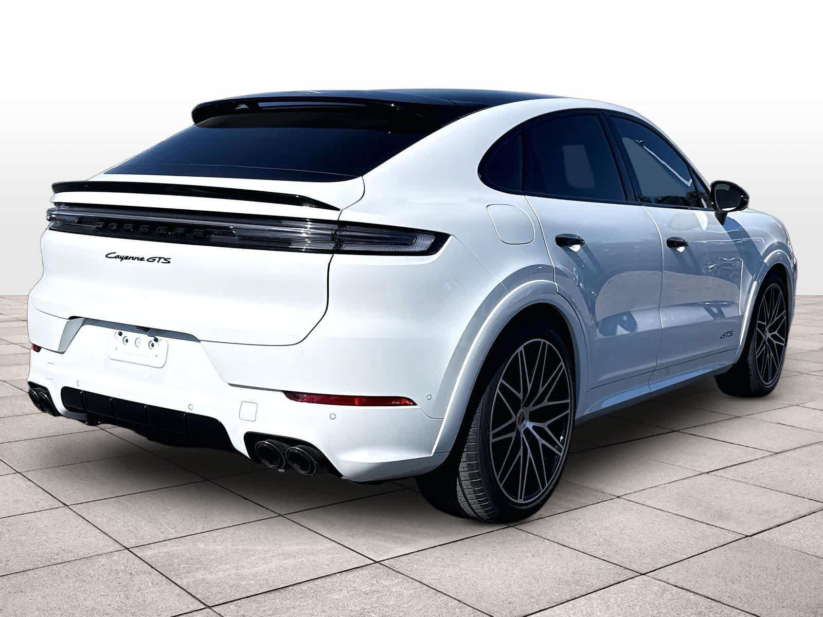 Used 2026 Porsche Cayenne GTS AWD/4WD image 8