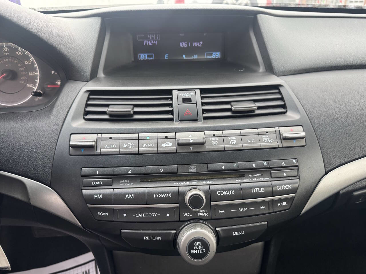 Used 2011 Honda Accord EX-L image 21