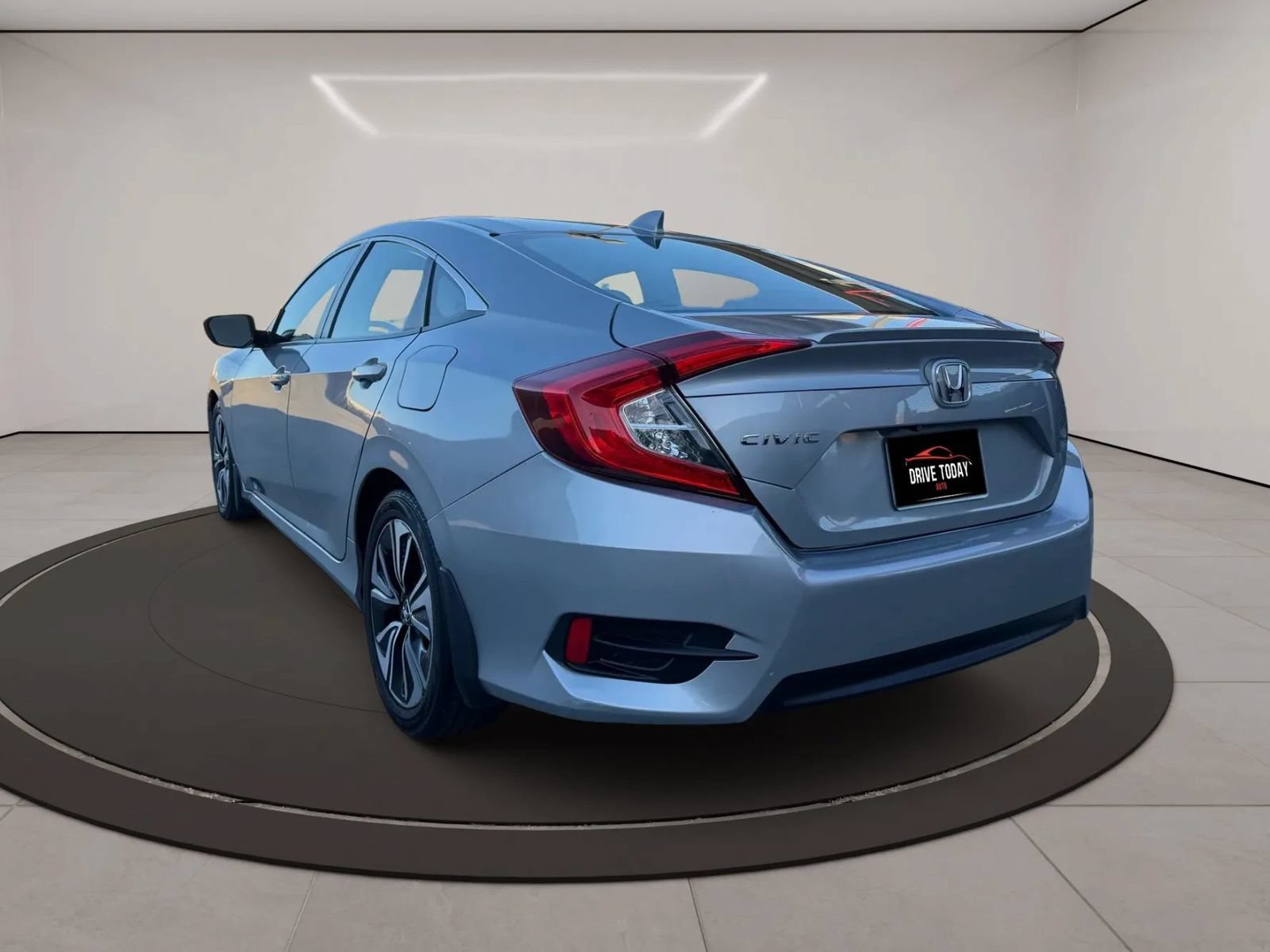 Used 2017 Honda Civic EX-L image 5