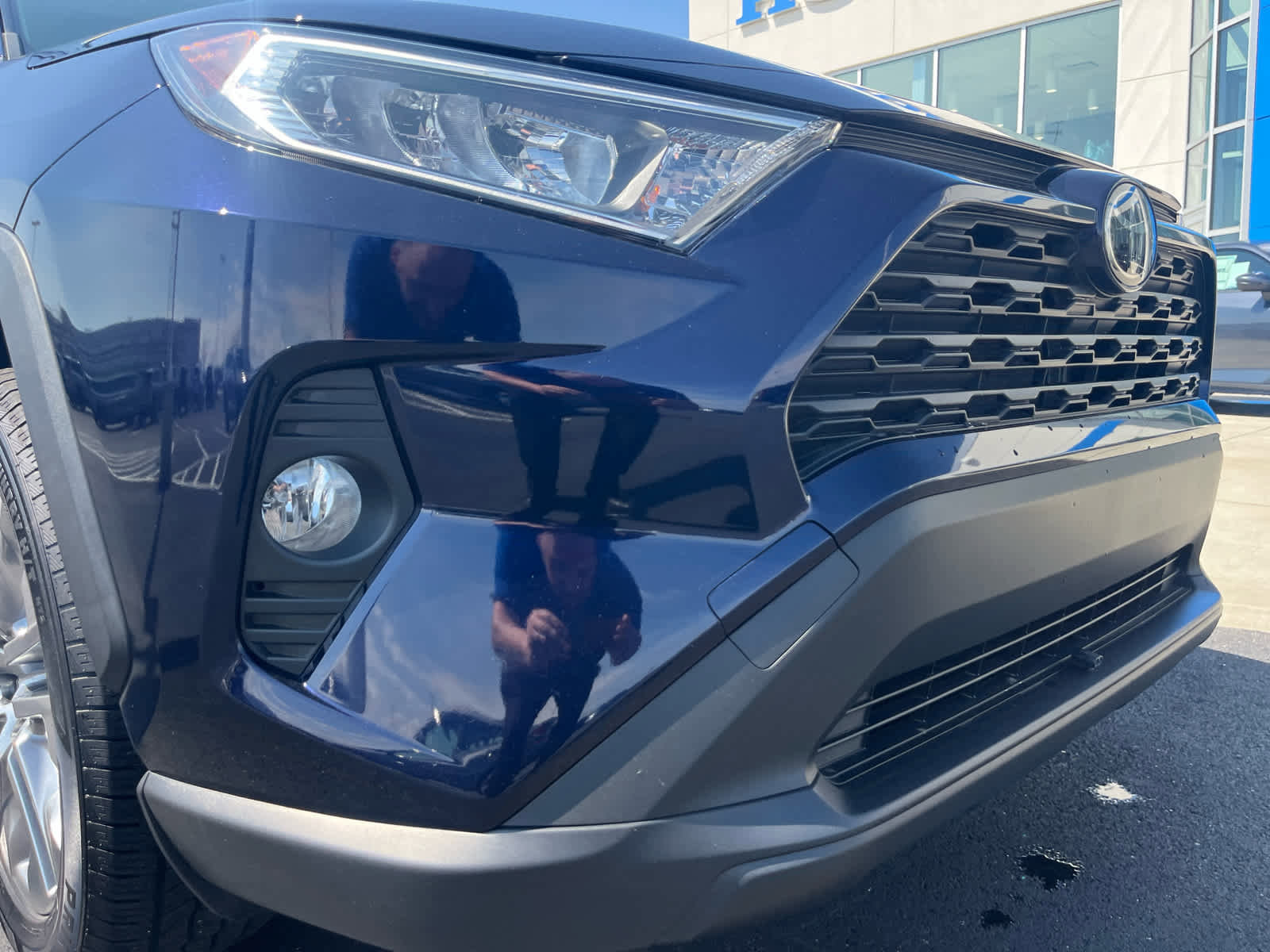 Used 2021 Toyota RAV4 XLE Premium image 48