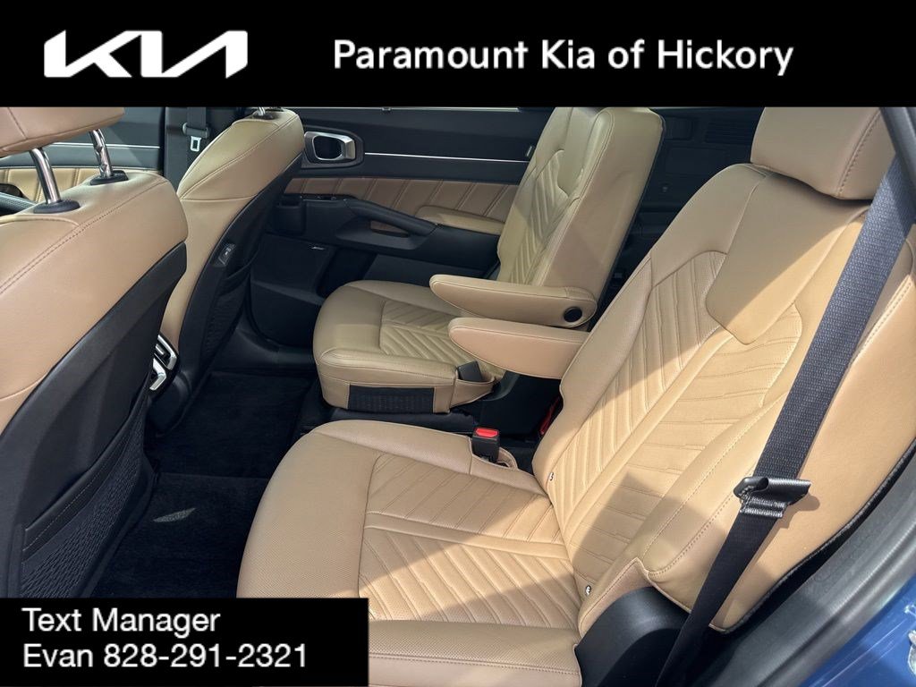 Used 2025 Kia Sorento SX Prestige image 17