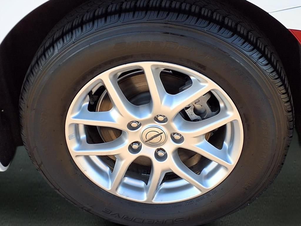 Used 2023 Chrysler Voyager LX image 27