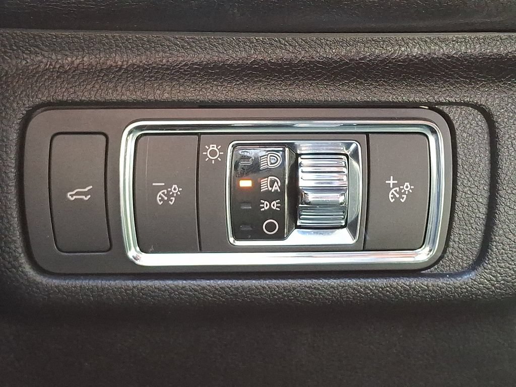 Used 2022 Lincoln Corsair AWD w/ Equipment Group 101A image 28