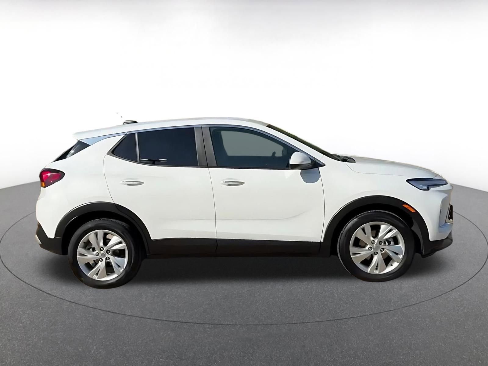Used 2025 Buick Encore GX Preferred FWD image 16