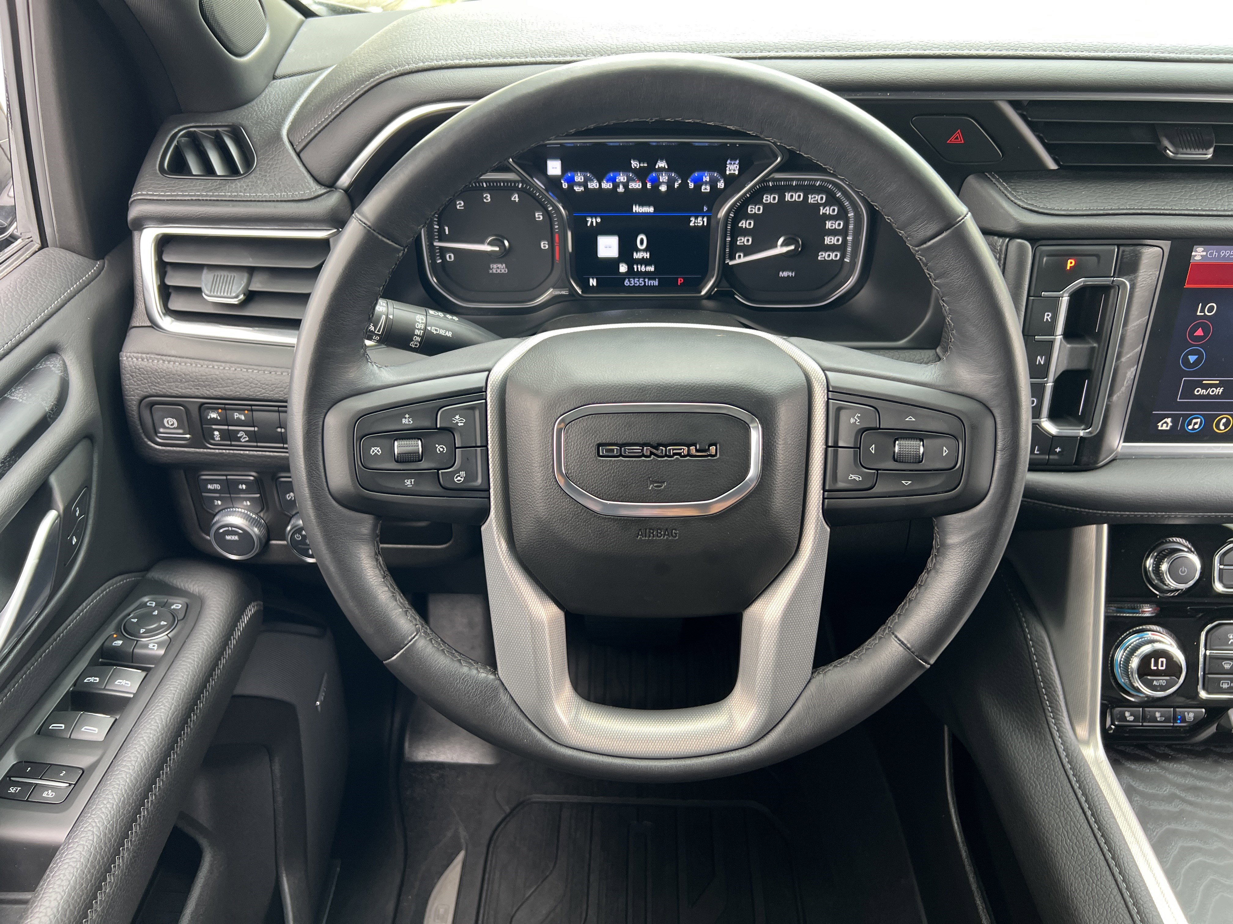 Used 2021 GMC Yukon Denali AWD/4WD image 30