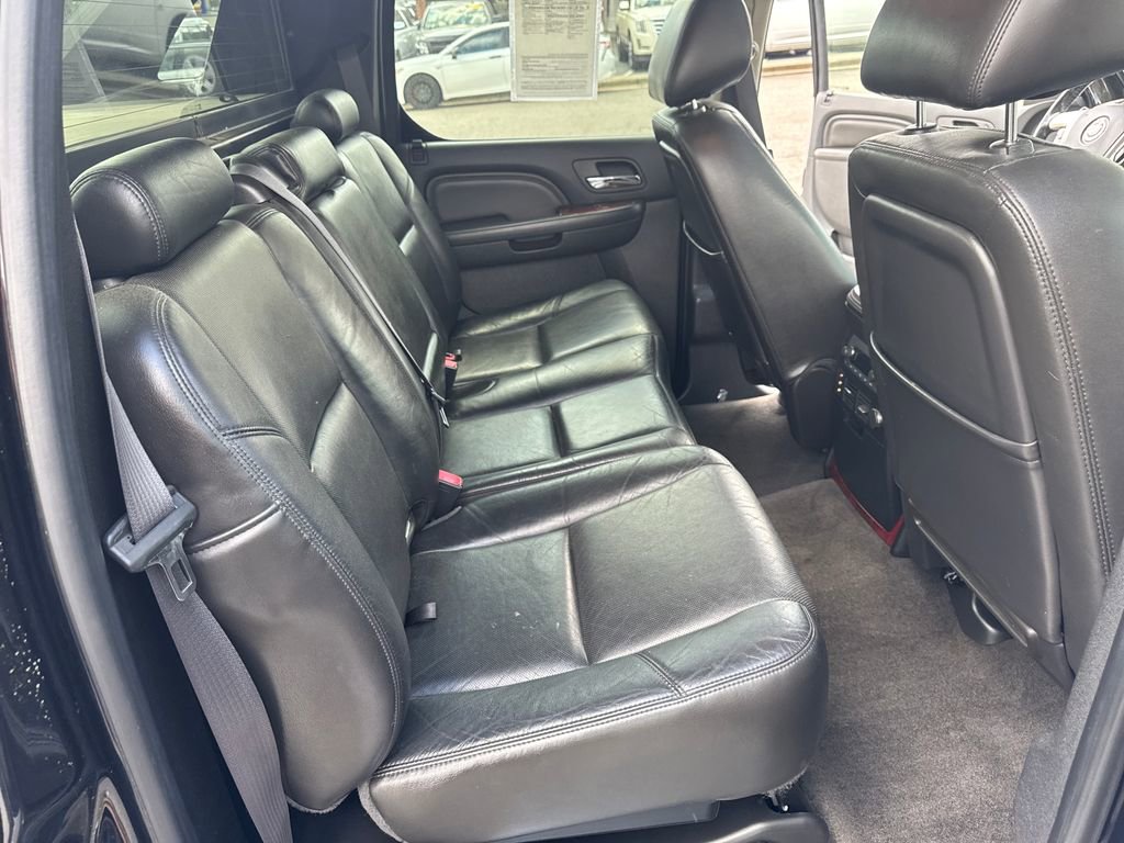 Used 2011 Cadillac Escalade EXT Luxury AWD/4WD image 72
