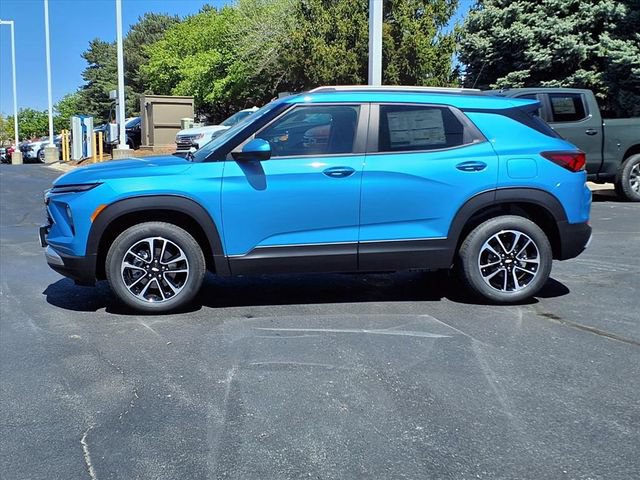 New 2026 Chevrolet TrailBlazer LT w/ LT Cold Weather Package AWD/4WD image 2