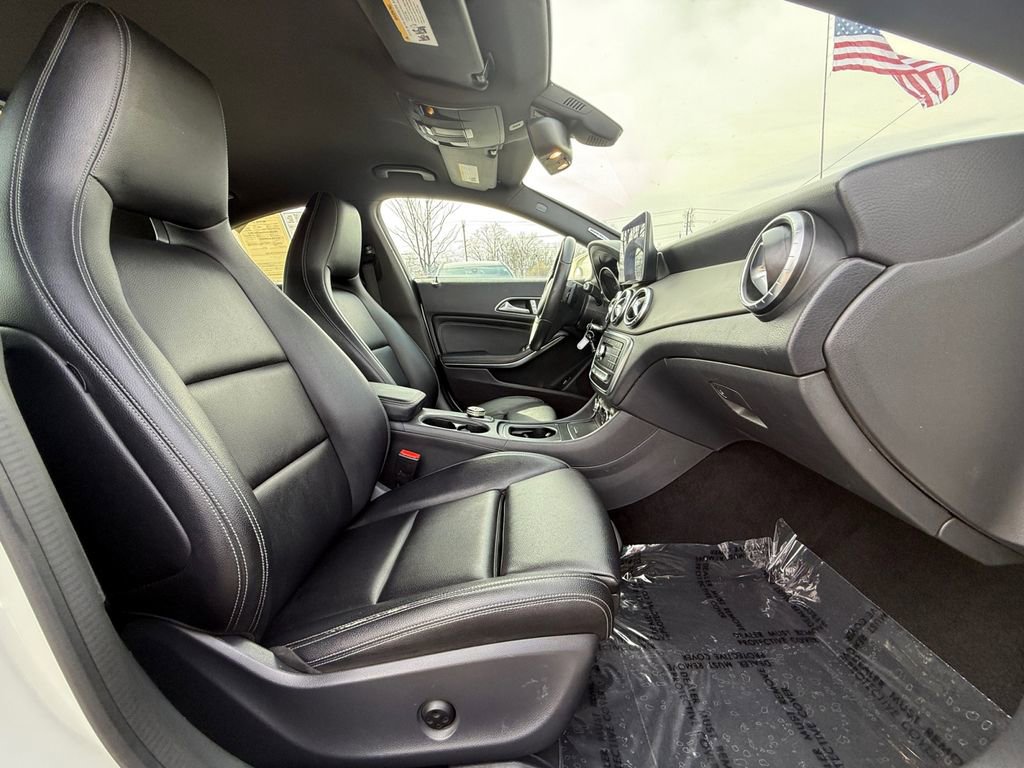 Used 2018 Mercedes-Benz CLA 250 image 24