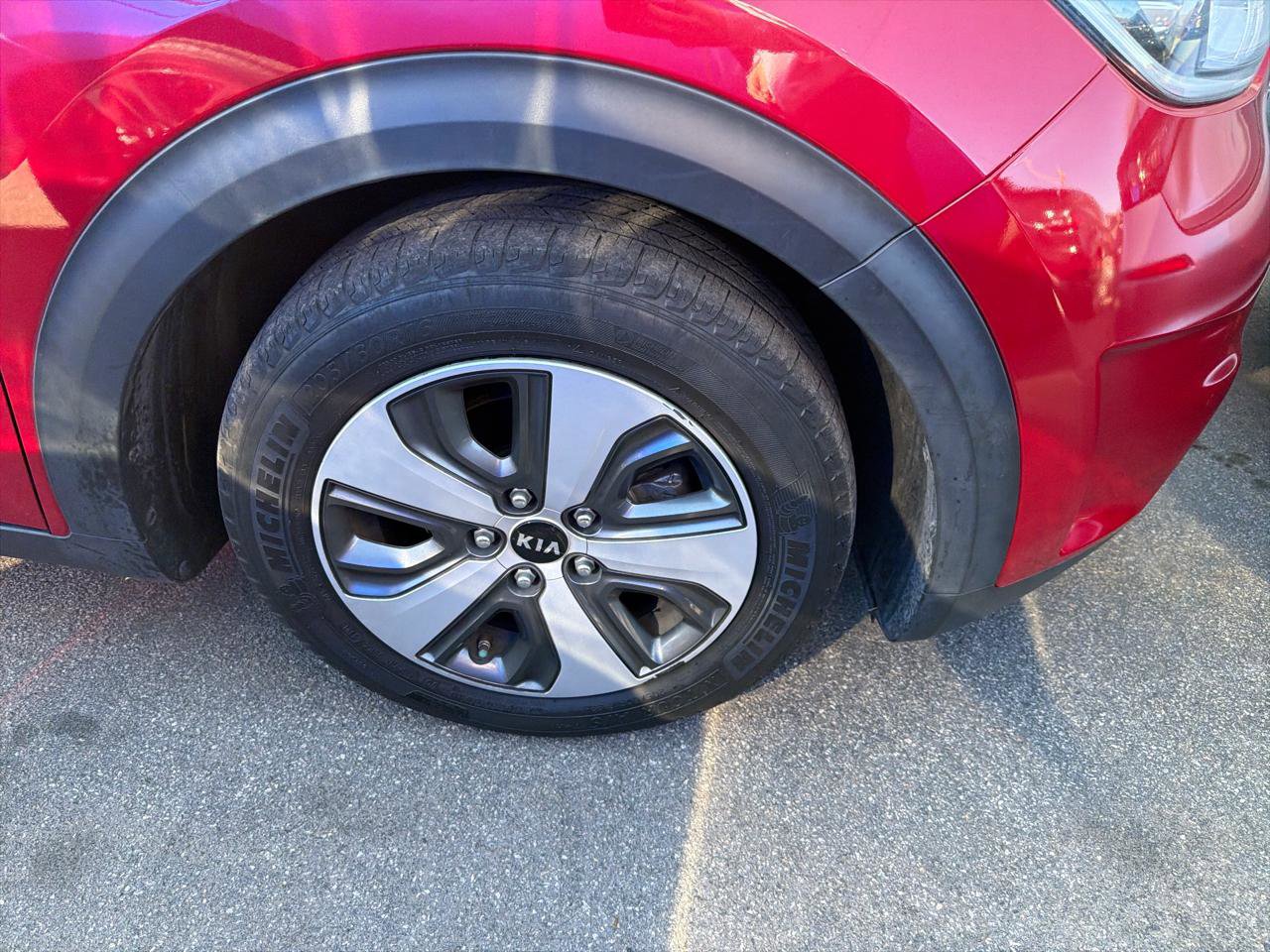 Used 2018 Kia Niro LX FWD image 4