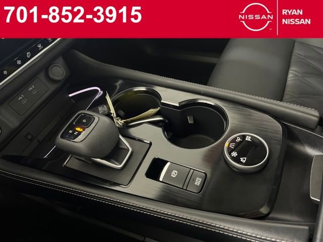 Certified 2025 Nissan Rogue Platinum w/ Tech Package image 25