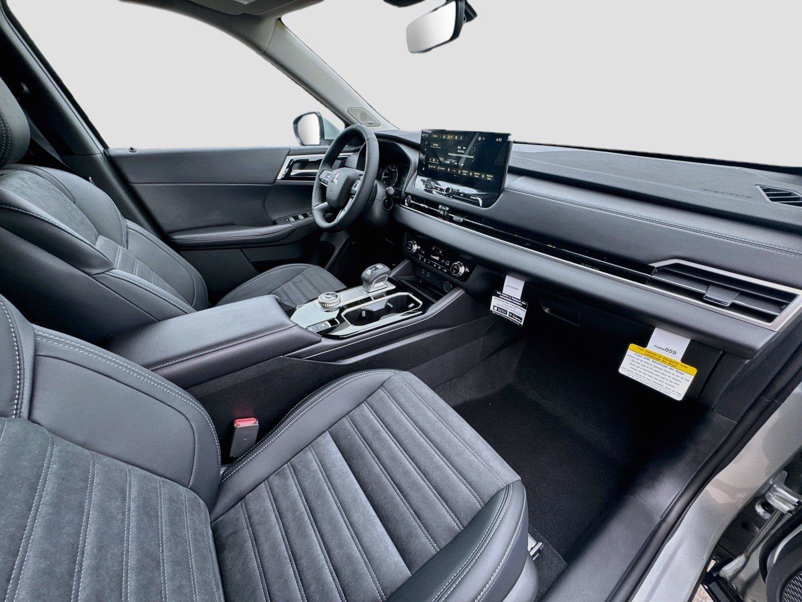 New 2026 Mitsubishi Outlander SE AWD/4WD image 16