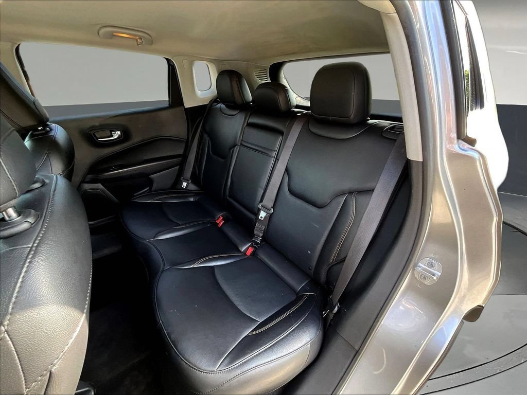 Used 2019 Jeep Compass Limited AWD/4WD image 24