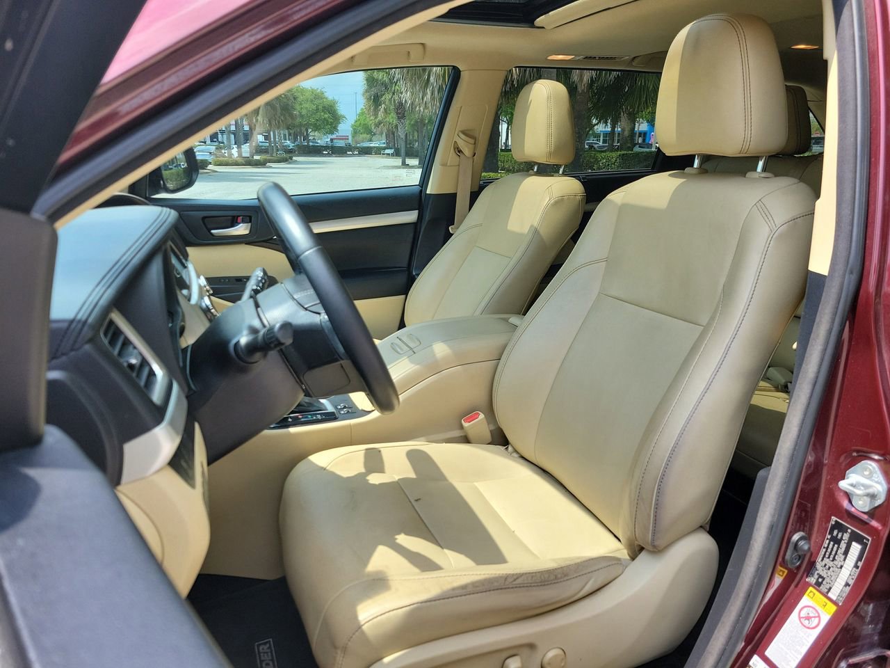 Used 2017 Toyota Highlander XLE image 17