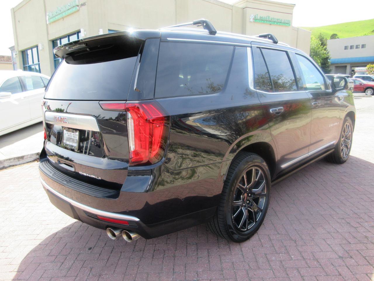 Used 2024 GMC Yukon Denali w/ Advanced Technology Package image 97