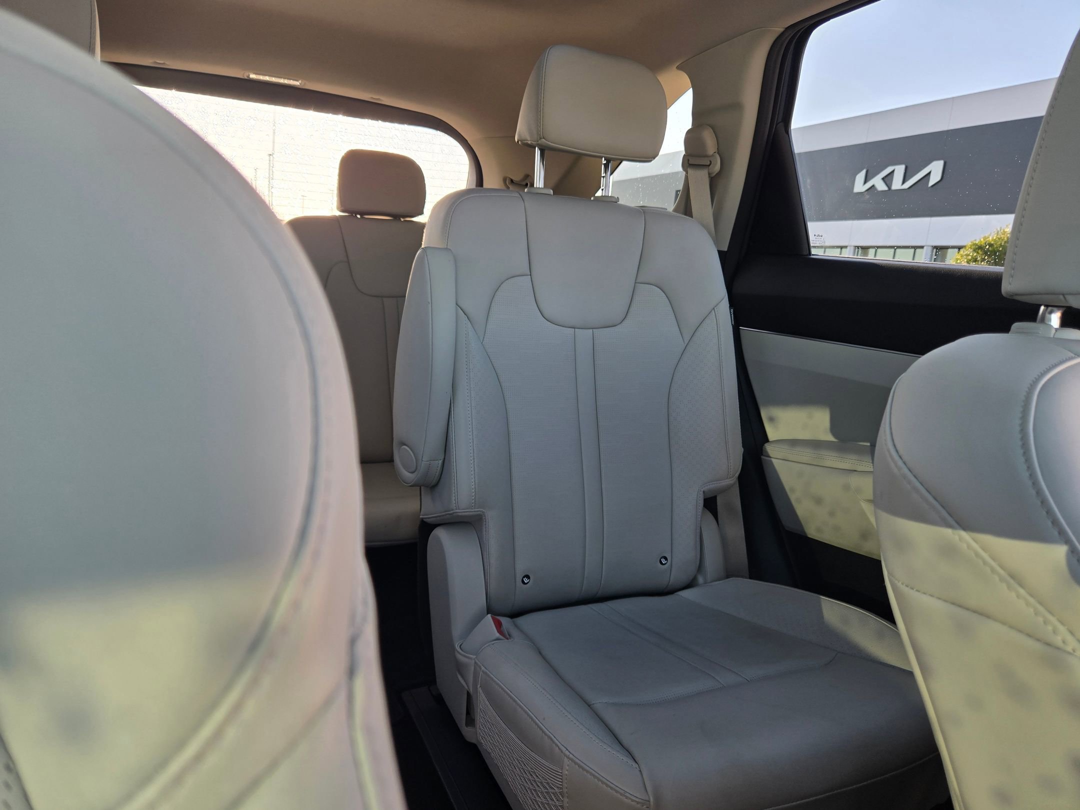 Certified 2025 Kia Sorento EX w/ EX Panoramic Sunroof Package image 14