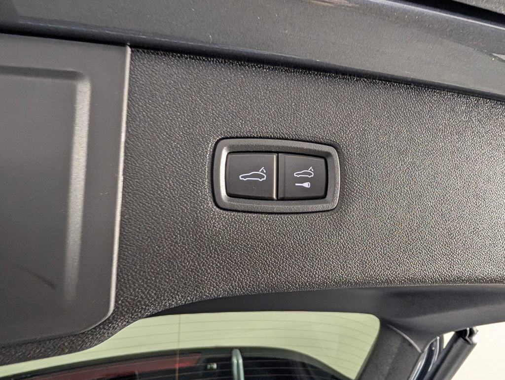 New 2026 Porsche Cayenne GTS AWD/4WD image 18