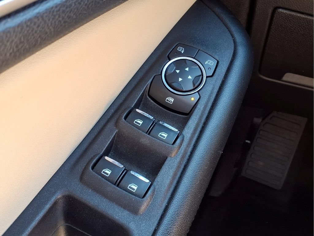 Used 2022 Ford Edge SEL AWD/4WD image 18