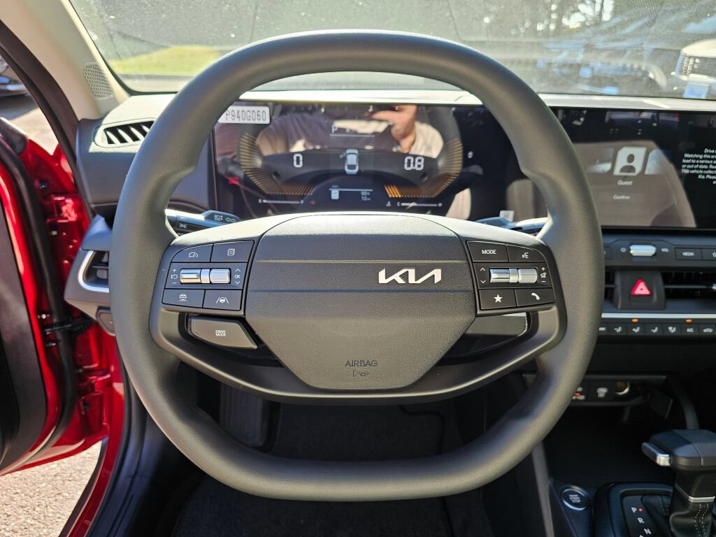 New 2026 Kia K4 FWD image 10