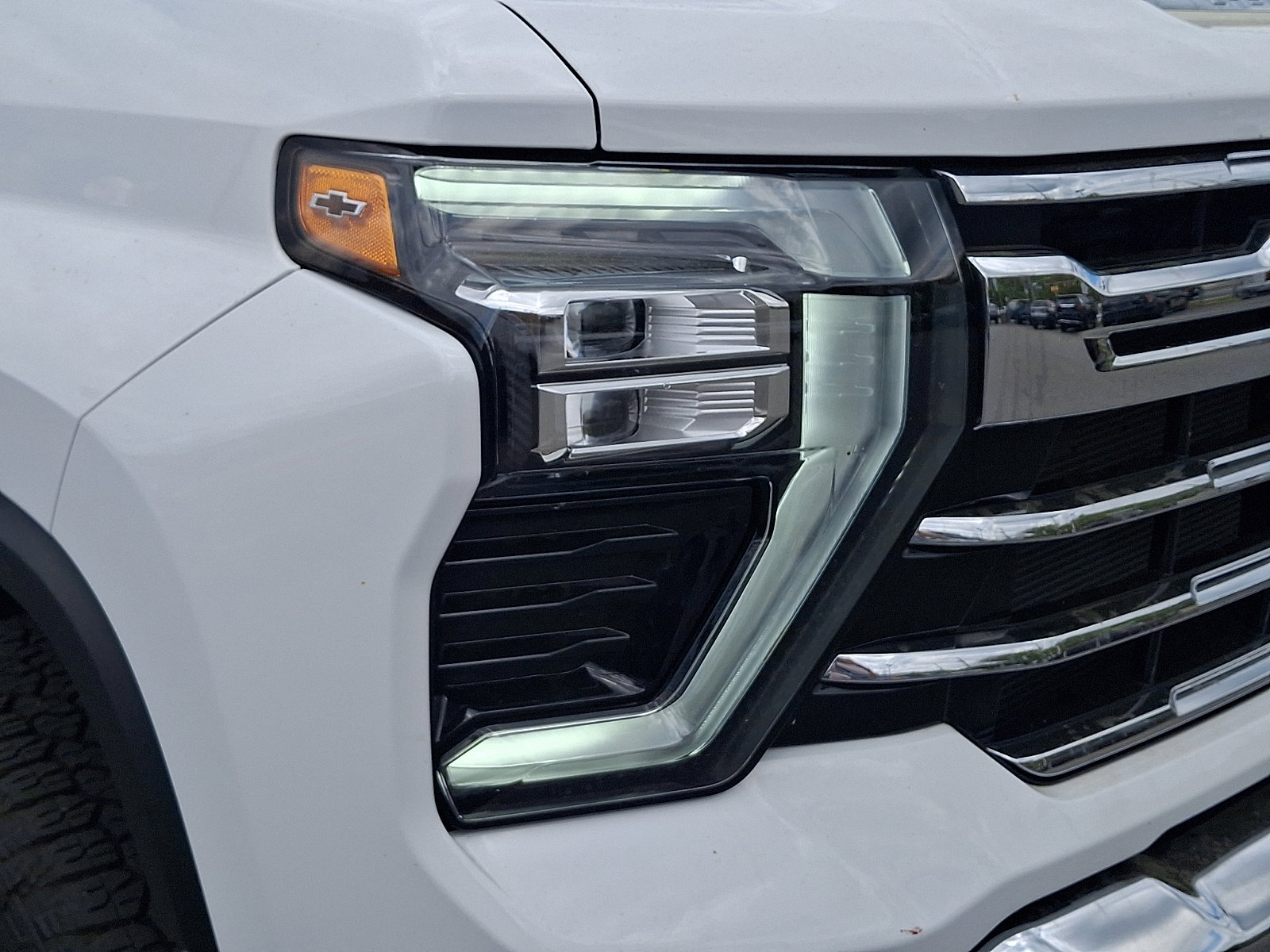 Certified 2024 Chevrolet Silverado 2500 LTZ w/ LTZ Convenience Package AWD/4WD image 9