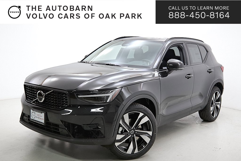 New 2026 Volvo XC40 B5 Ultra w/ Climate Package