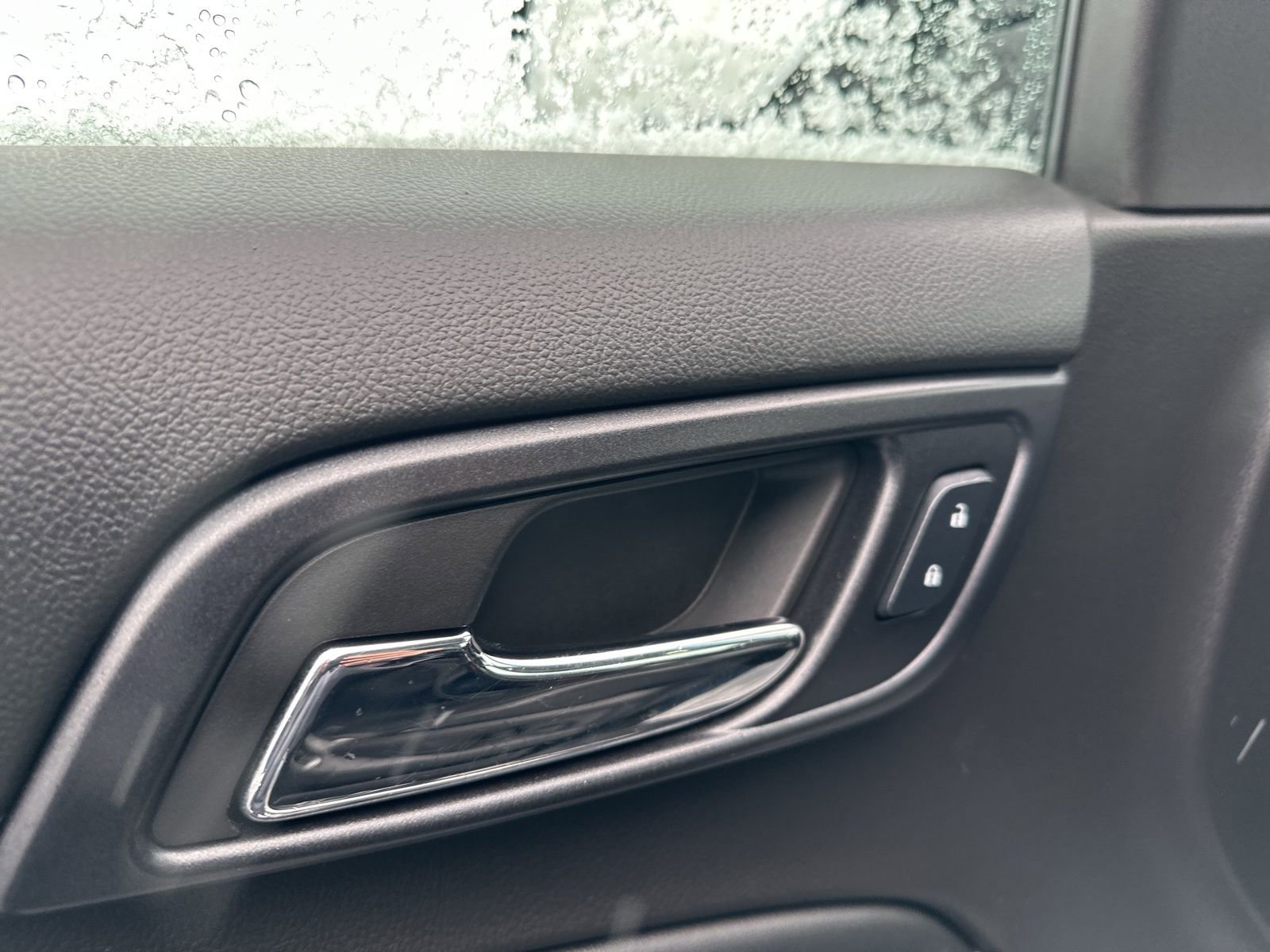 Used 2017 GMC Yukon SLT w/ Open Road Package image 16