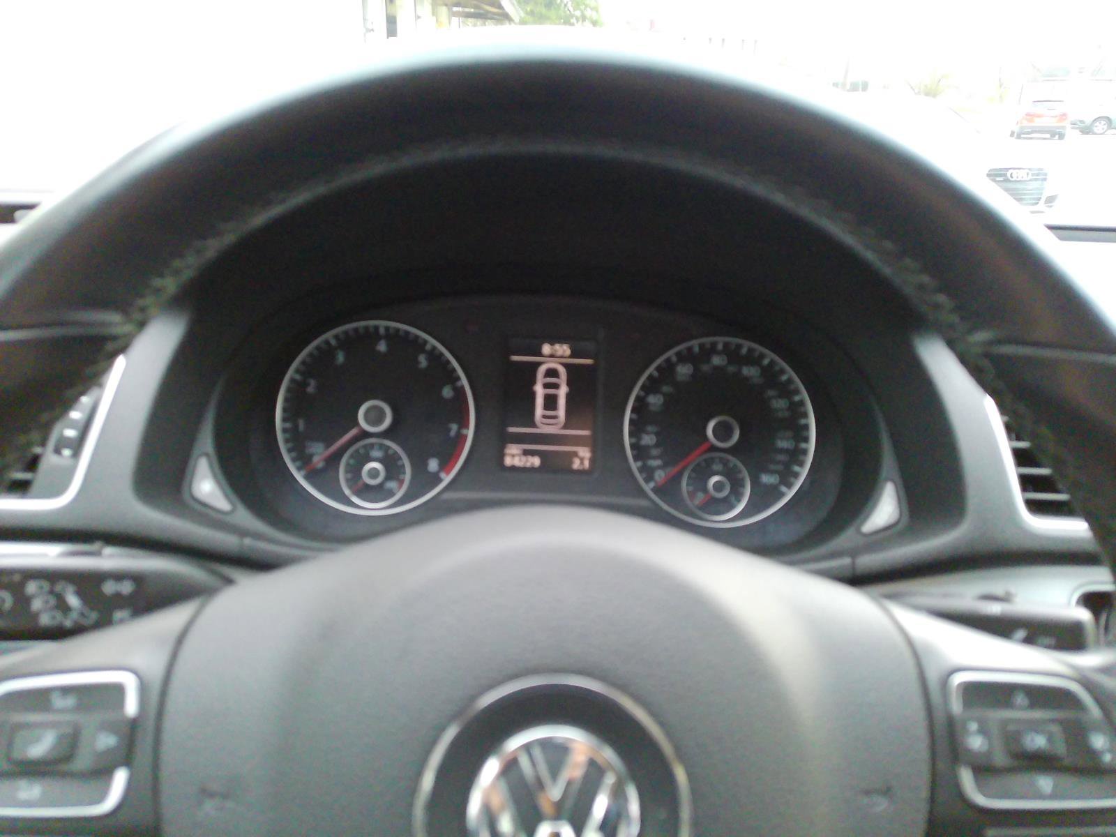 Used 2012 Volkswagen Passat 2.5 SE image 8