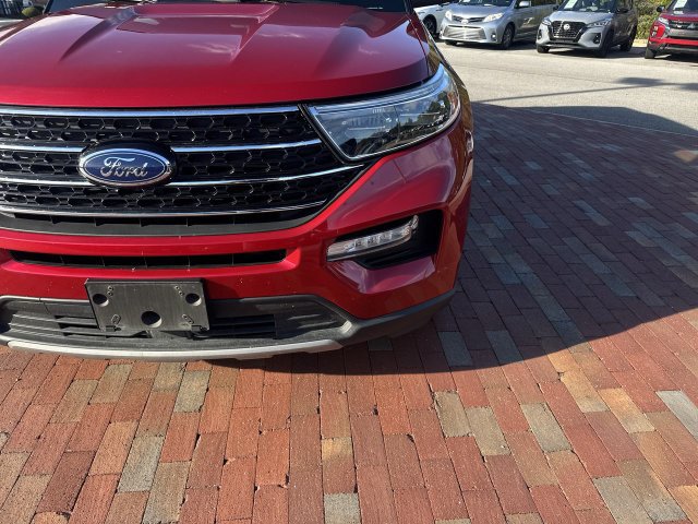 Used 2020 Ford Explorer XLT w/ Equipment Group 202A AWD/4WD image 24