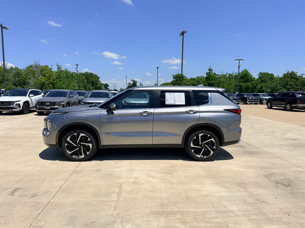 Used 2024 Mitsubishi Outlander SE AWD/4WD image 8