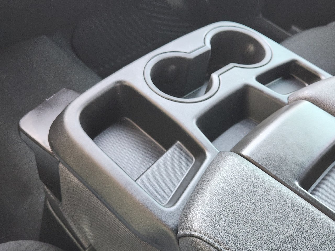 Used 2024 Chevrolet Silverado 1500 LT RWD image 19