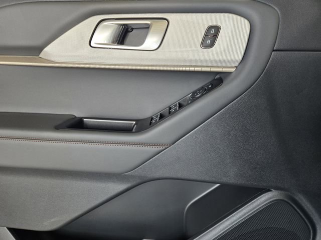 New 2026 Ford Explorer Active image 17