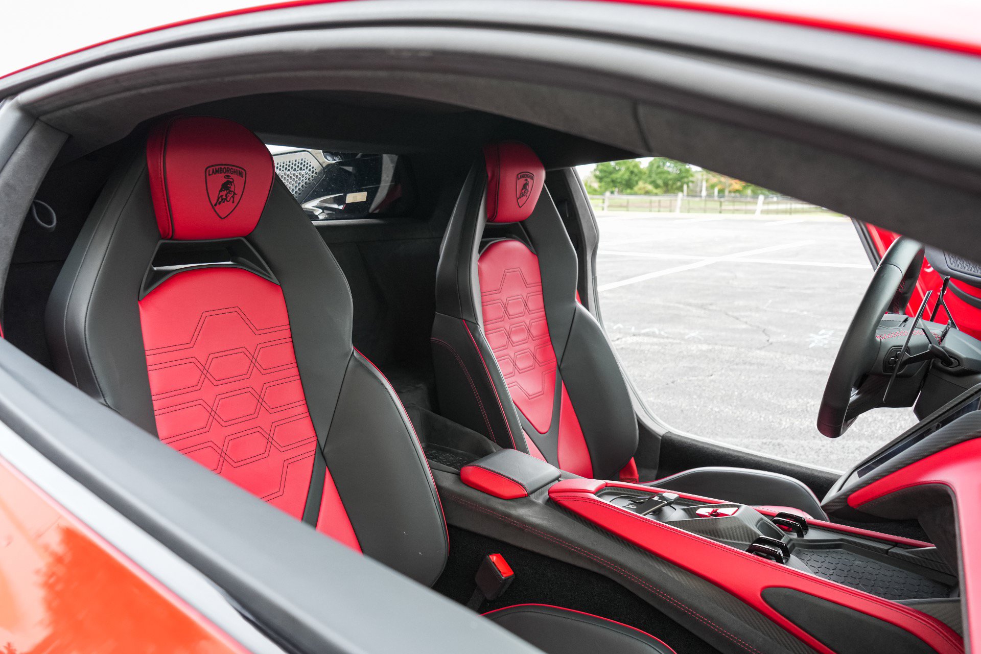 Used 2025 Lamborghini Revuelto AWD/4WD image 46