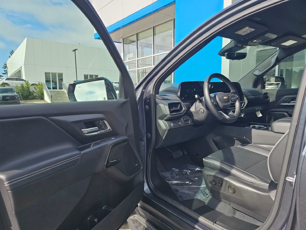 Used 2026 Chevrolet Silverado EV LT AWD/4WD image 23