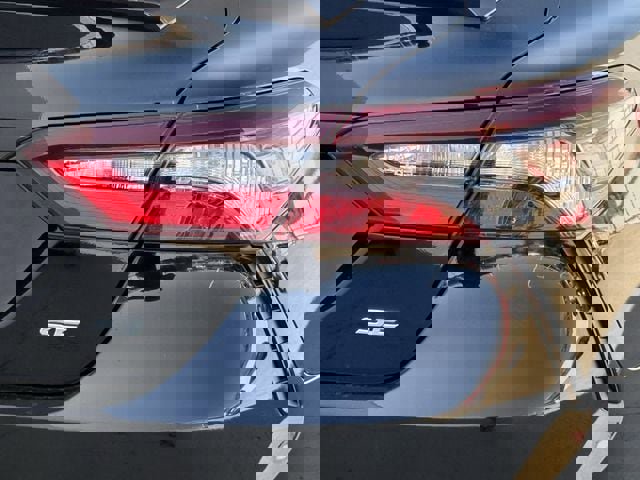 Used 2024 Toyota Camry SE image 6