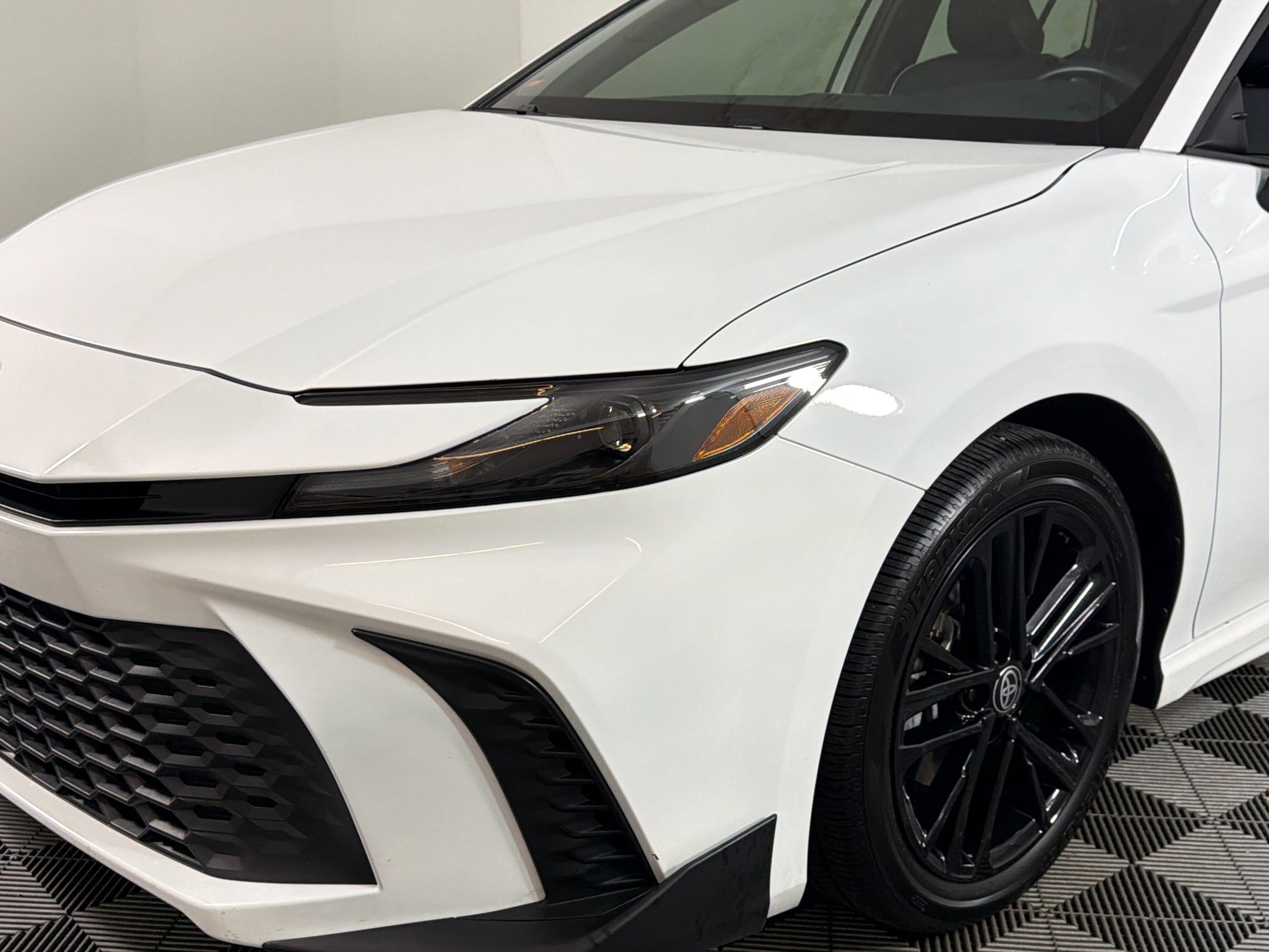 Used 2025 Toyota Camry SE w/ Multimedia Upgrade Package image 9