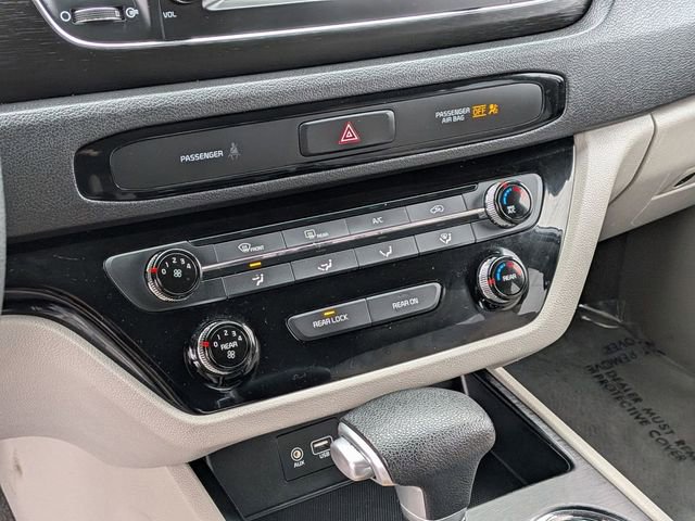 Used 2019 Kia Sedona LX FWD image 20