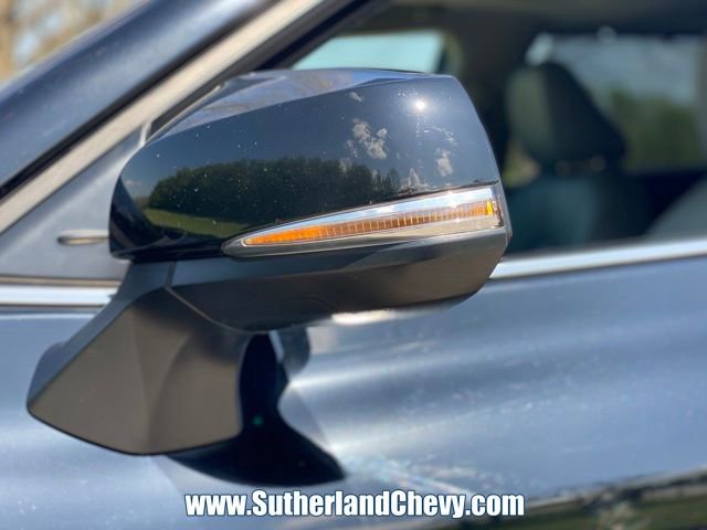 Used 2023 Toyota Highlander XLE image 11