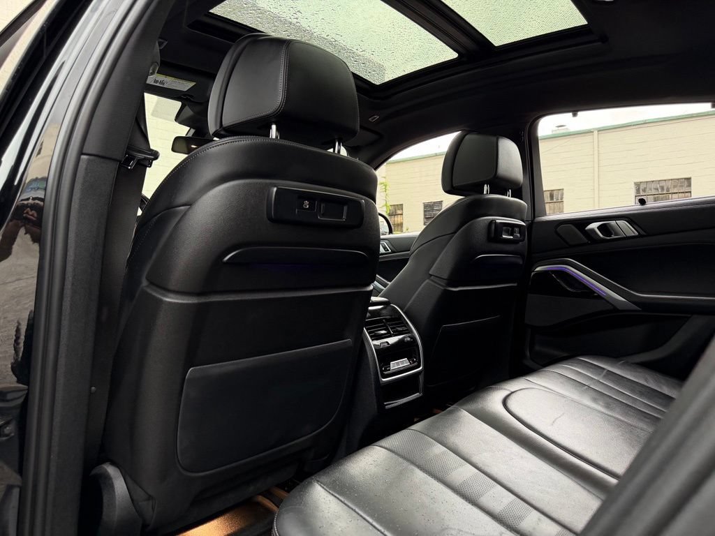 Used 2022 BMW X6 xDrive40i AWD/4WD image 16