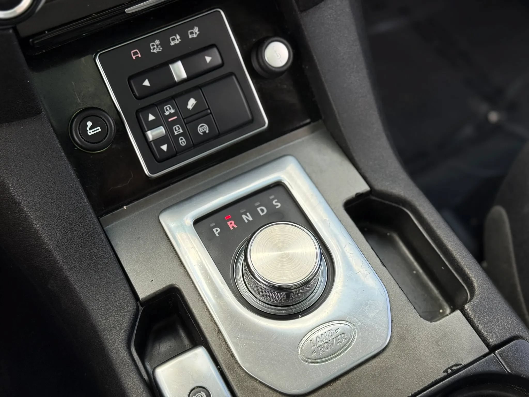 Used 2015 Land Rover LR4 HSE AWD/4WD image 25