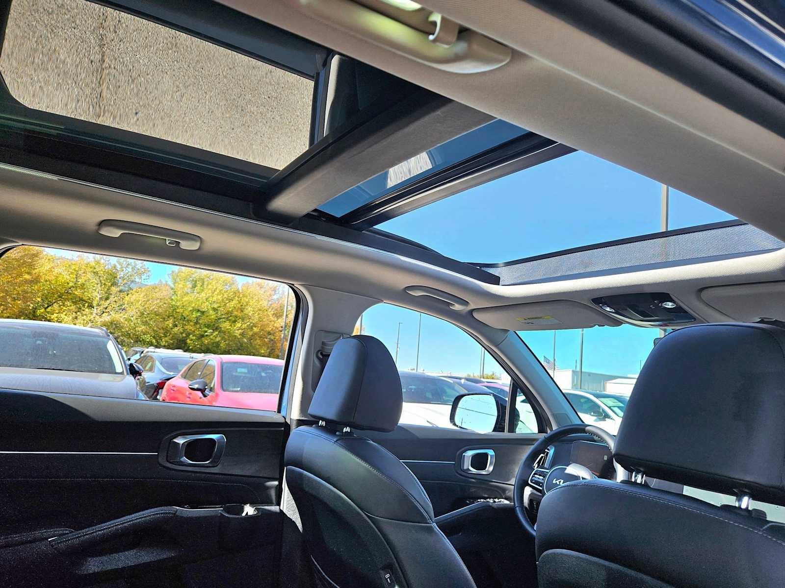 Used 2024 Kia Sorento SX image 22