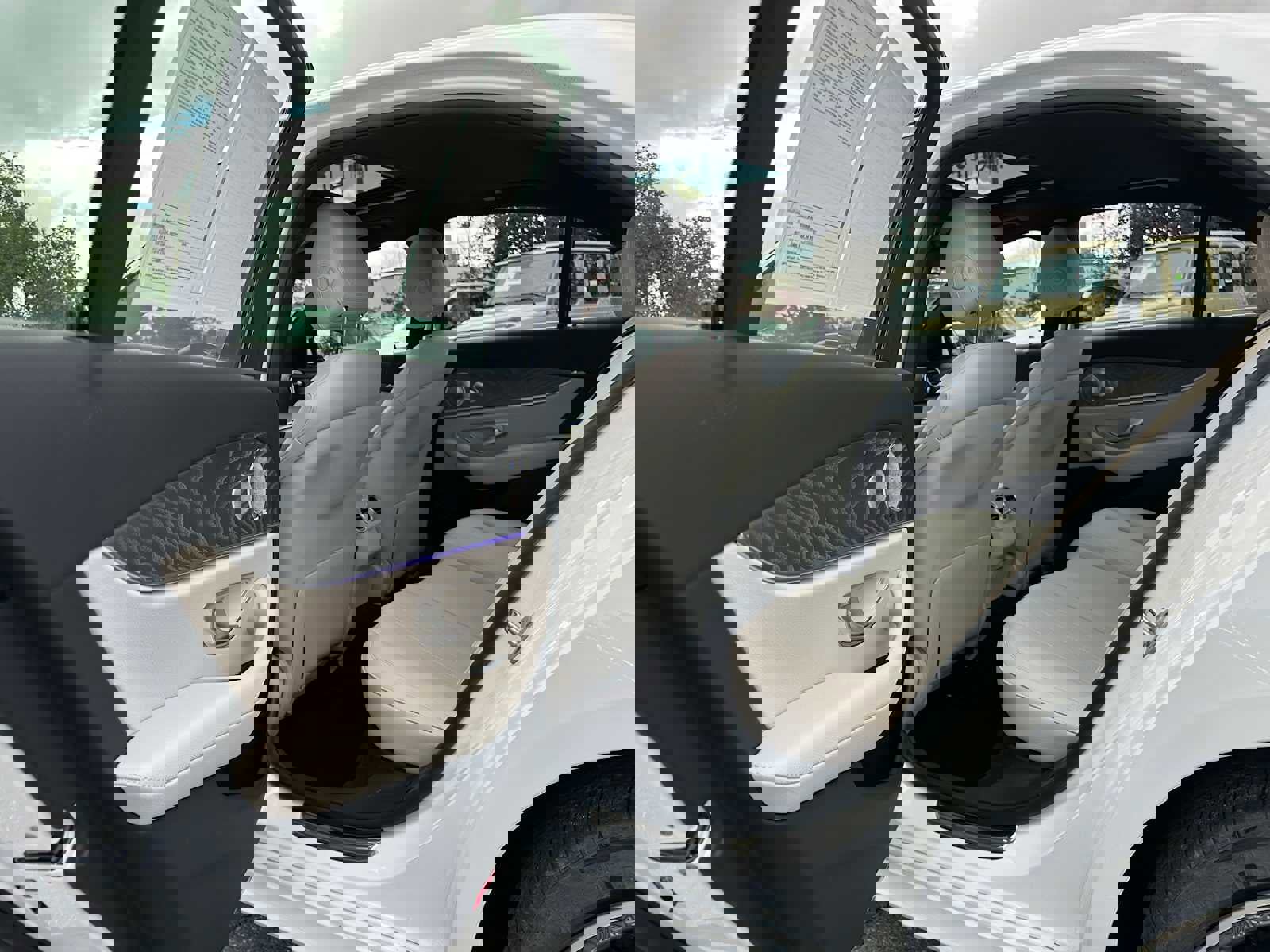 Used 2023 Mercedes-Benz E 350 4MATIC Sedan image 15