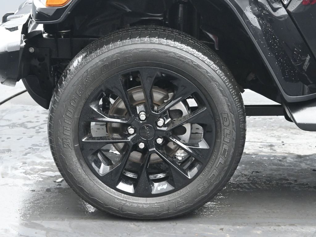 Used 2021 Jeep Wrangler Unlimited Sahara image 37