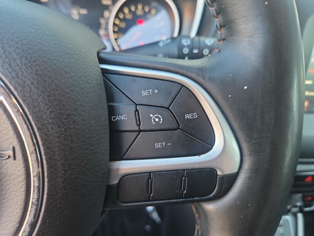 Used 2018 Jeep Compass Latitude w/ Popular Equipment Group AWD/4WD image 21