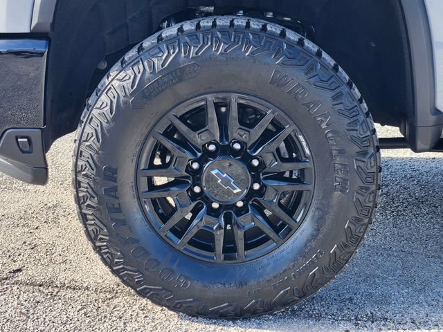 Certified 2025 Chevrolet Silverado 2500 ZR2 w/ Technology Package AWD/4WD image 10