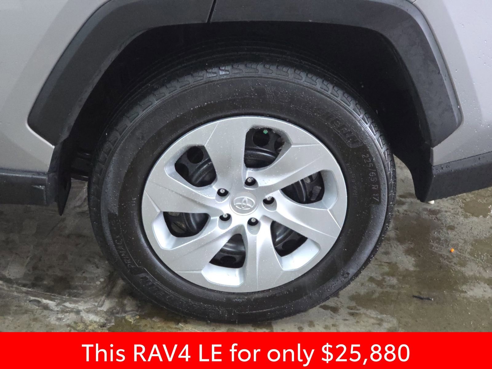 Used 2024 Toyota RAV4 LE image 38