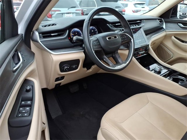 Used 2021 Jeep Grand Cherokee L Limited image 16