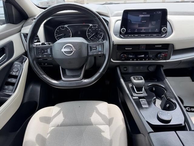 Used 2025 Nissan Rogue SV AWD/4WD image 7