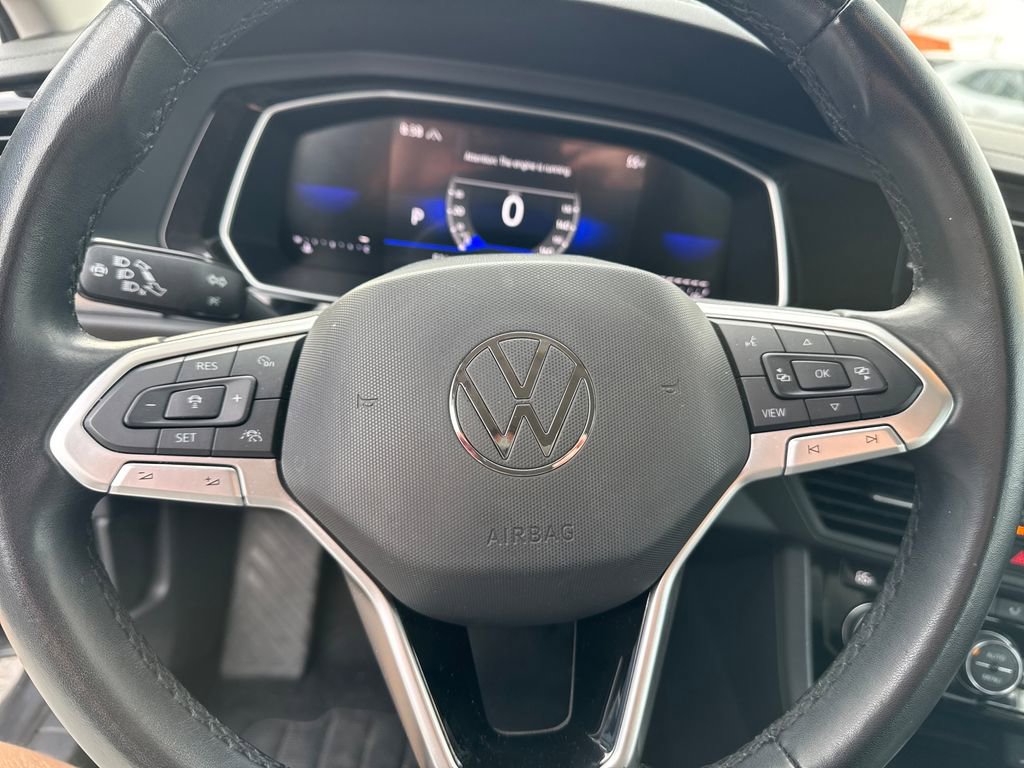 Used 2024 Volkswagen Jetta SE image 17