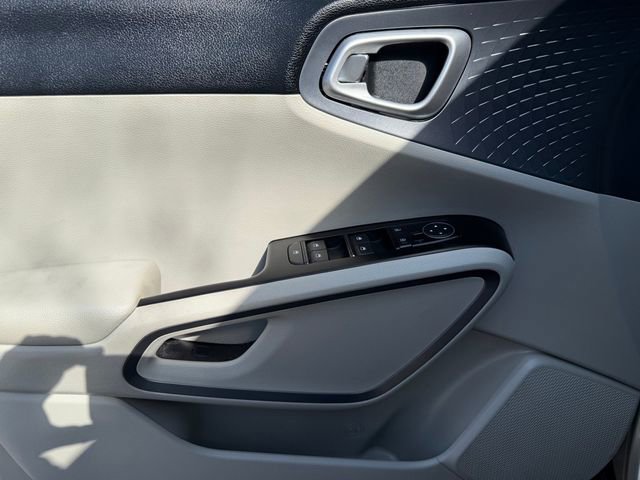 Used 2020 Kia Soul EX image 15