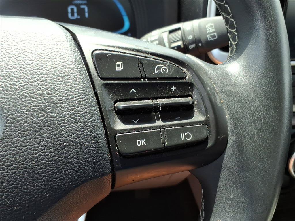 Used 2024 Hyundai Venue SEL FWD image 21